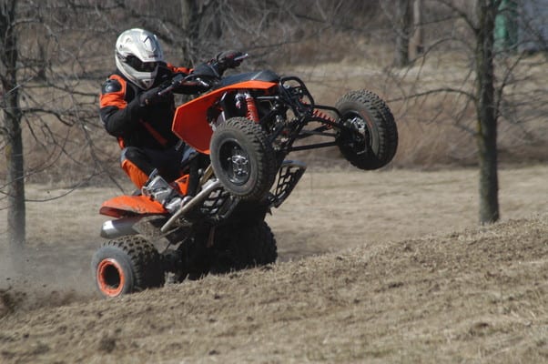 Comparaison du Can-Am450X MX vs KTM 450 SX 2009