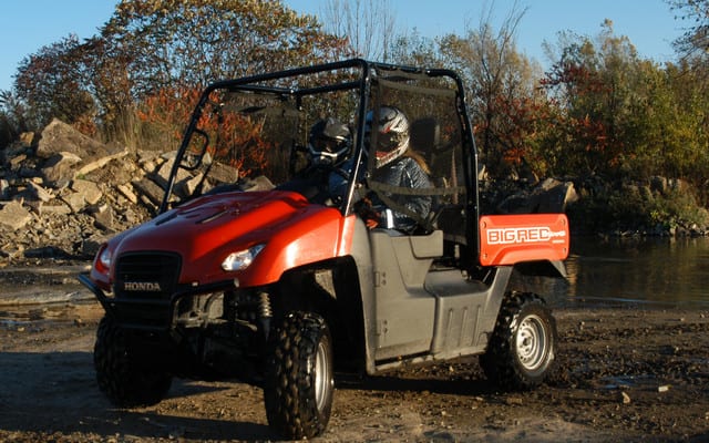 2010 Honda Big Red Essai