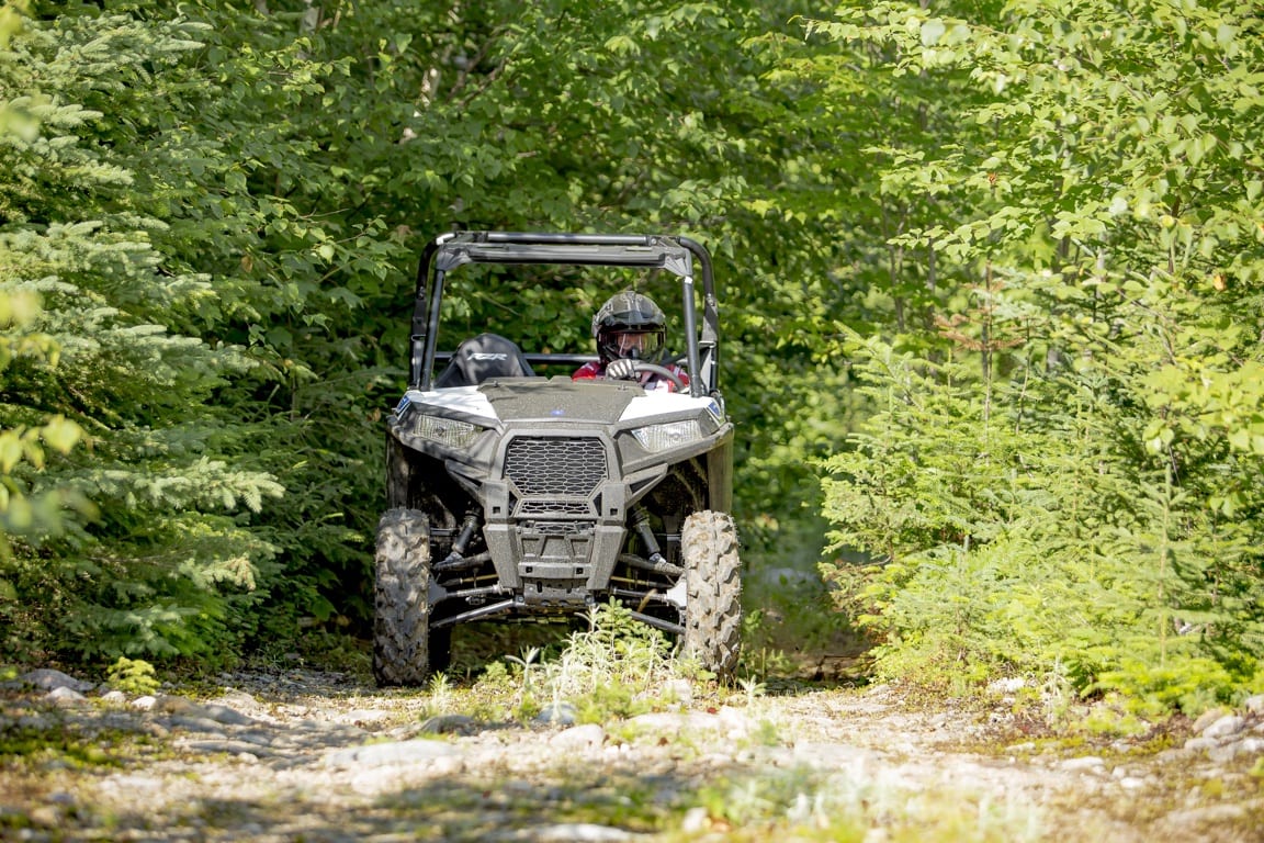 Lâcher son fou en Polaris RZR 900 Trail