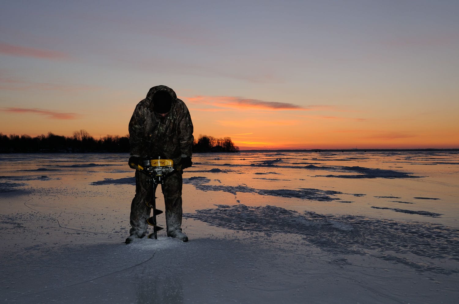 Pêche sous la glace