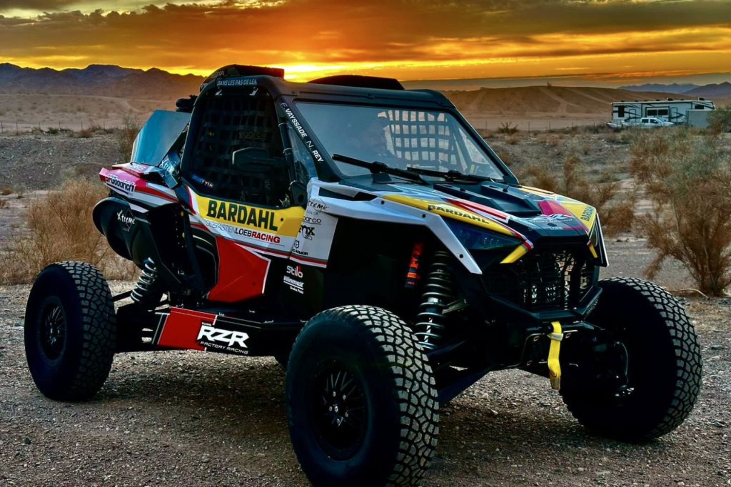 POLARIS OFF ROAD S'ASSOCIE AVEC SEBASTIEN LOEB RACING POUR PARTICIPER AU RALLYE DAKAR 2024 AVEC DES MACHINES DE COURSE PRÊTES À COURIR, LES RZR PRO R FACTORY