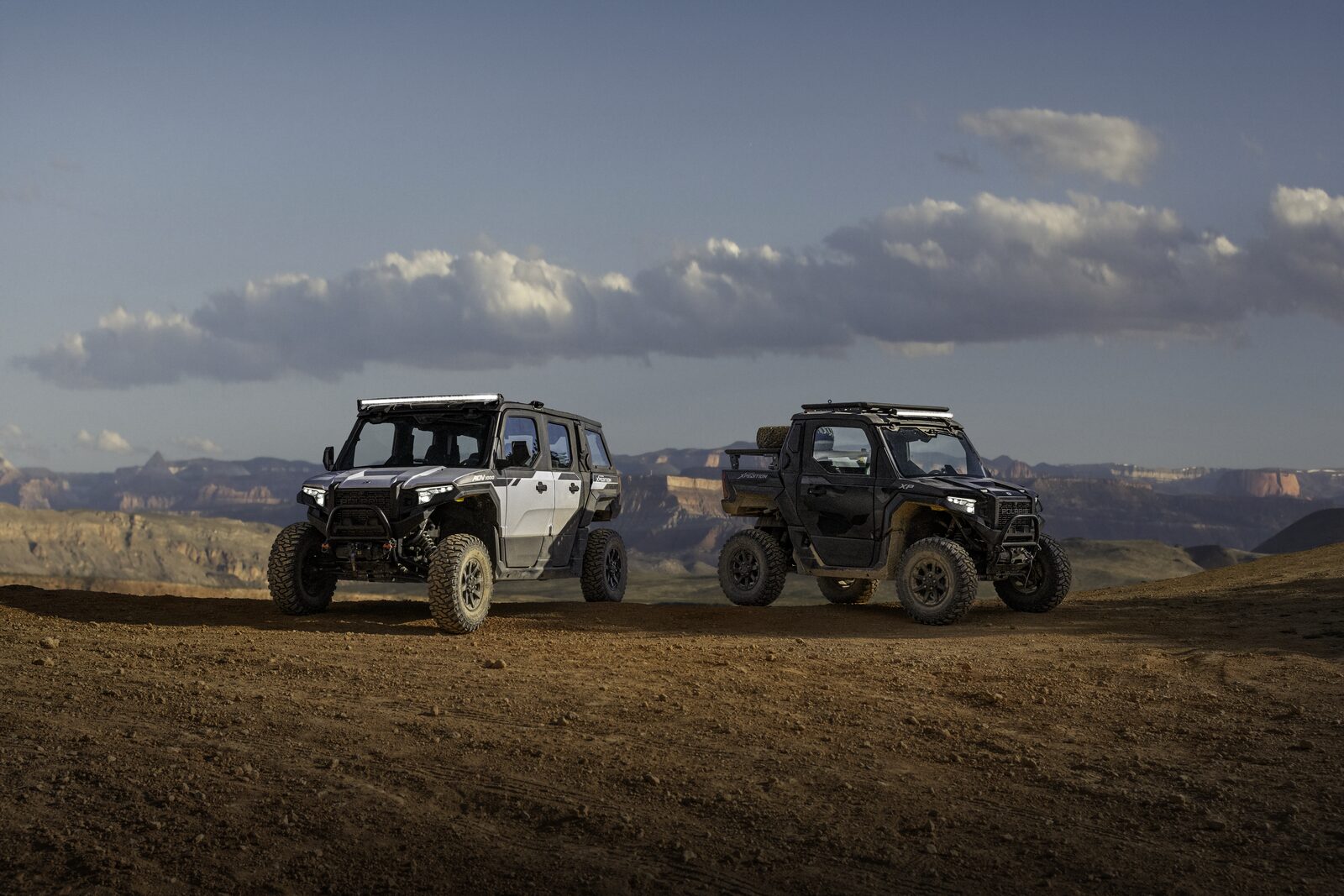 Le Polaris XPEDITION 2027 est offert en configurations XP et ADV, à deux ou cinq places.